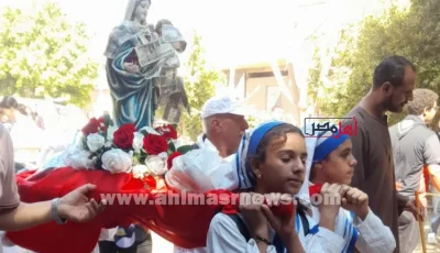بالألحان والزغاريد والمزمار البلدي.. الأقباط يحتفلون بعيد العذراء مريم تجوب شوارع المنيا