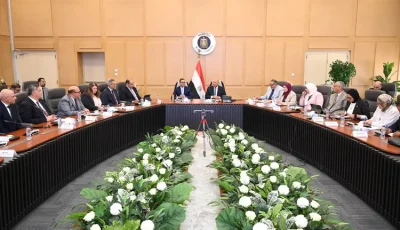 وزير الصناعة يوجه مصانع الأسمنت بزيادة الإنتاج وكتابة الأسعار على العبوات